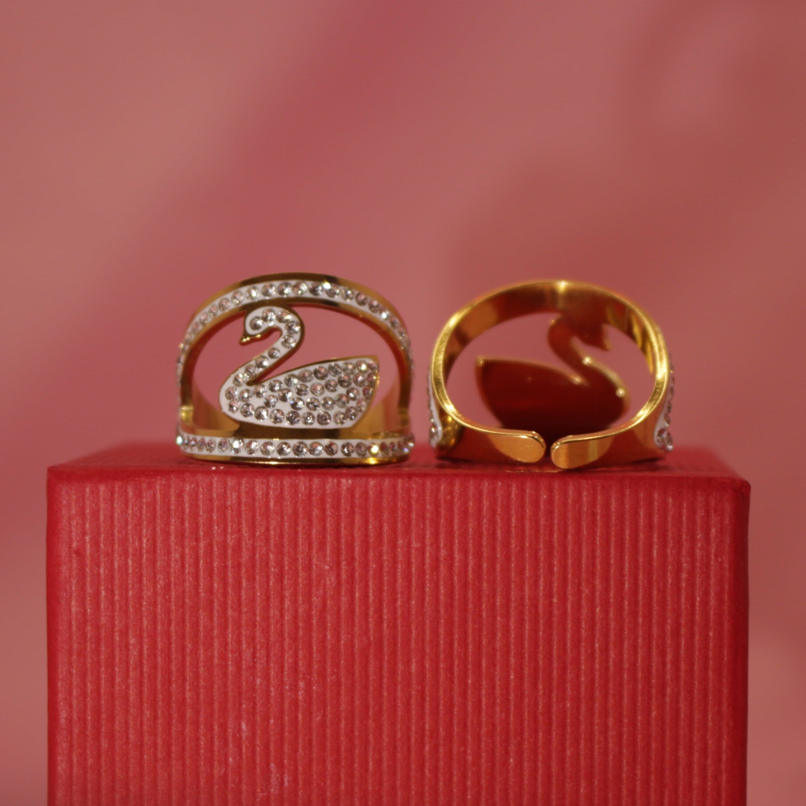 White Sawn ring